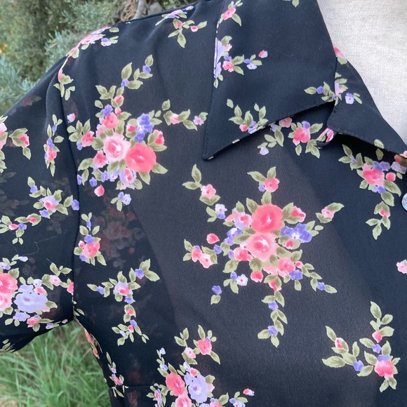 Emma James Black Pink Floral Semi Sheer Short Sleeve Button Up Shirt S - Picture 4 of 6